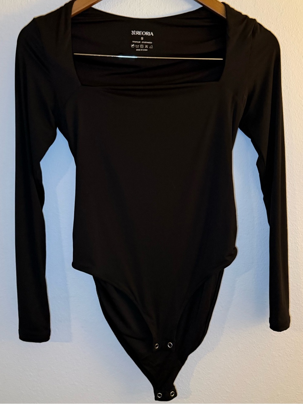 ReoRia Black Stretch Bodysuit with Long Sleeves